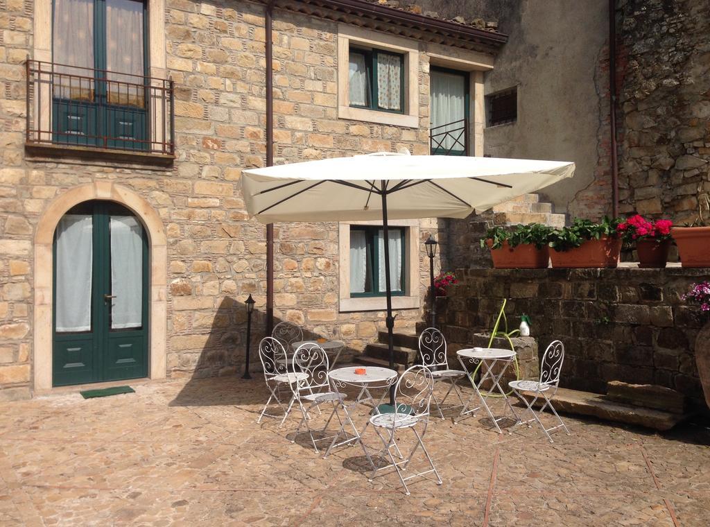 La Carretteria Guest House Mistretta Ruang foto