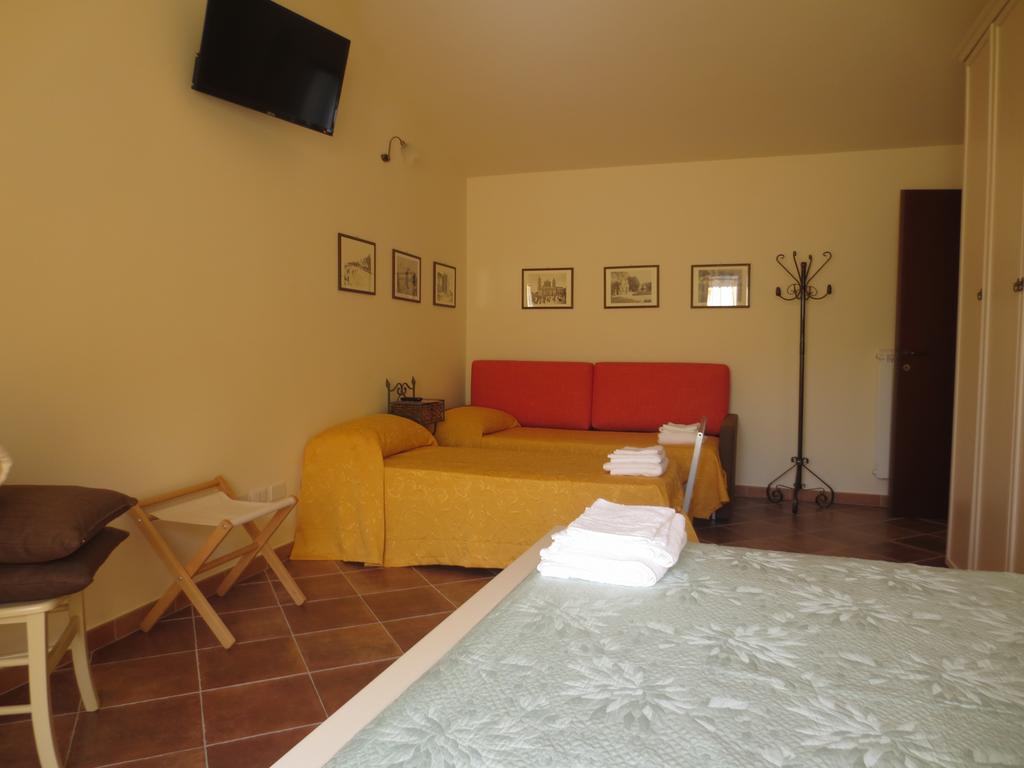 La Carretteria Guest House Mistretta Ruang foto
