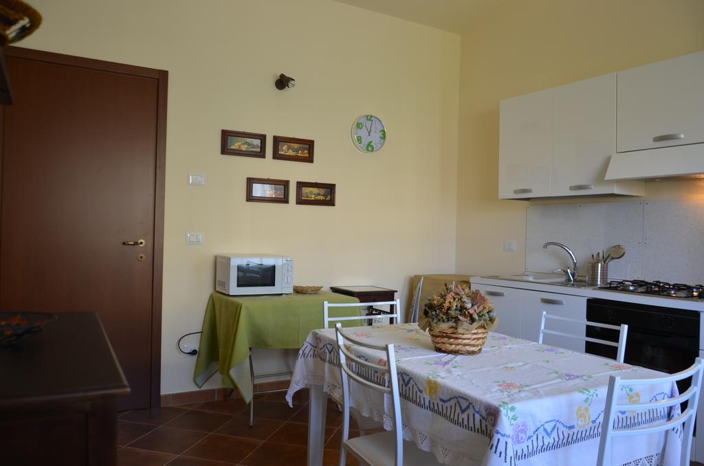 La Carretteria Guest House Mistretta Ruang foto
