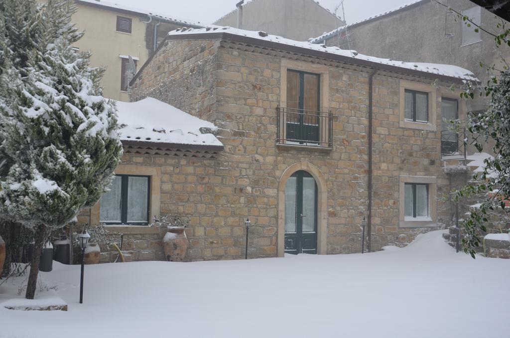 La Carretteria Guest House Mistretta Bagian luar foto