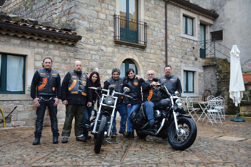 La Carretteria Guest House Mistretta Bagian luar foto