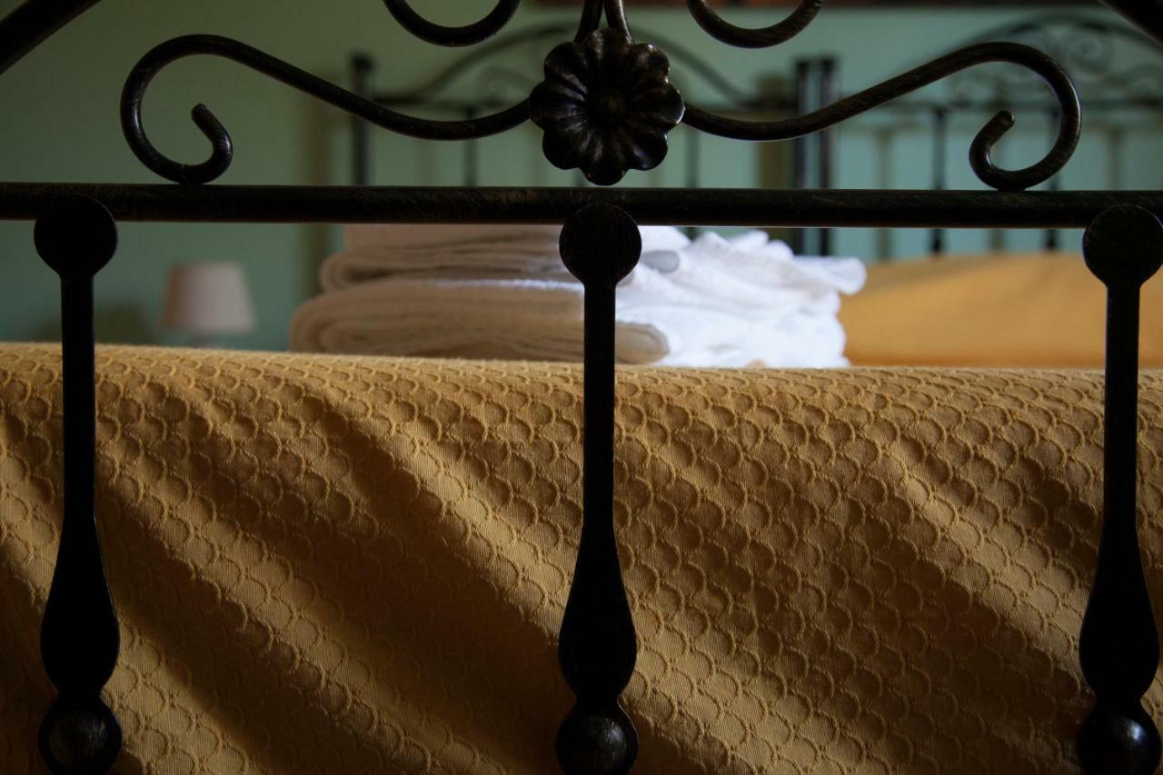 La Carretteria Guest House Mistretta Bagian luar foto